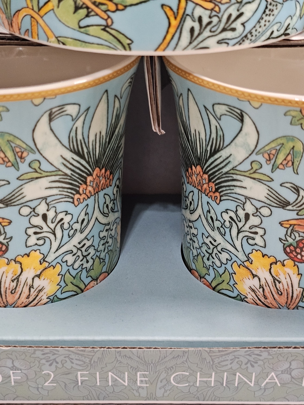 The Leonardo Collection William Morris Strawberry Thief Tea Pot And 2 Mags - Picture 7 of 9